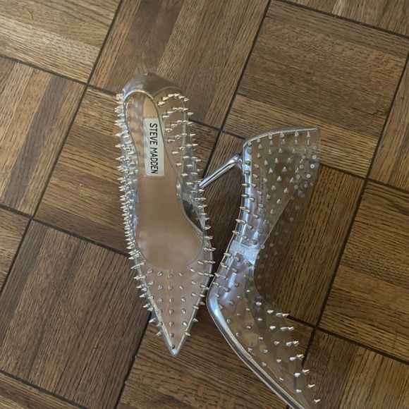 NEW- Steve Madden Clear / Silver Spiked Stiletto Pumps ***6.5 - Picture 10 of 15
